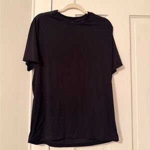 Vuori Men's Black Short Sleeve Tee